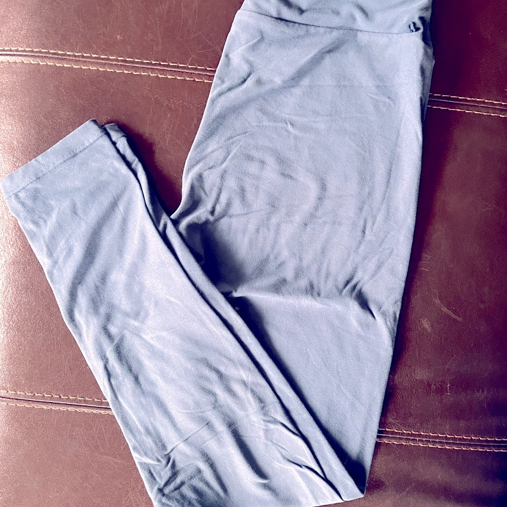 Teal color LuLaRoe women’s one size leggings